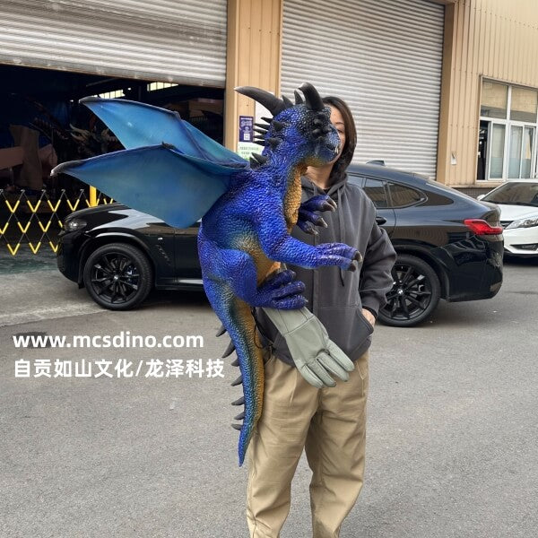 Marioneta de dragón azul resoplando efecto humo-BB107