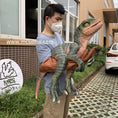 Carica l'immagine nel visualizzatore della galleria, Raptor Puppet With A Convincing Hand illusion
