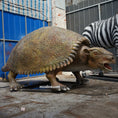 Bild in Galerie-Betrachter laden, glyptodon animatronic animal
