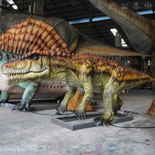 Life-Sized Dinosaur Animatronics are Heading to Evansville