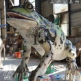 Bild in Galerie-Betrachter laden, MCSDINO Robotic Animals Giant Robotic Devil Frog Beelzebufo
